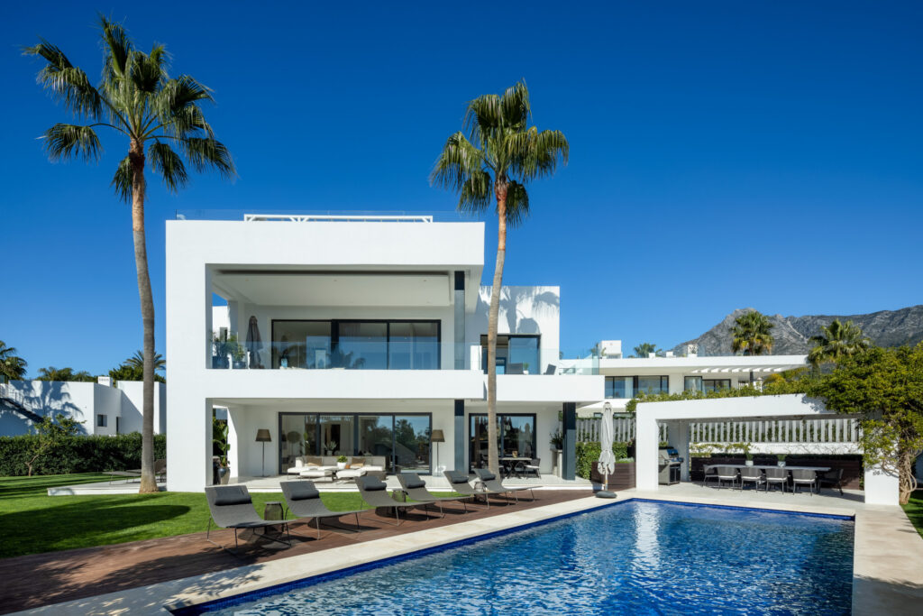 Types of Luxury Real Estate on the Costa del Sol: A Guide for Investors and Buyers